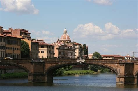 Premium Photo | Bridges in city of florence italy