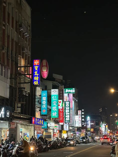 Night market in taiwan · Free Stock Photo