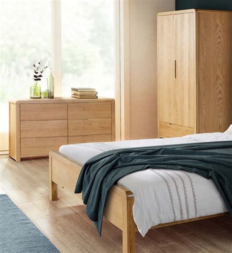 City Curved Oak Bedroom Furniture | Drawers, Tables & More