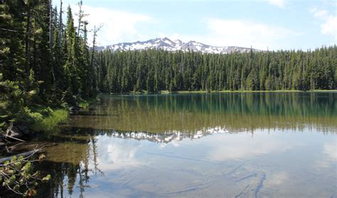 Hiking in the Diamond Peak Wilderness – Mark Hougardy