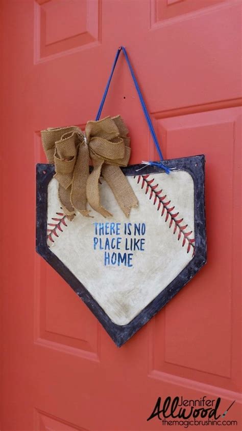 30 Cool DIY Ideas for The Sports Fan In Your Life