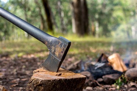 4 types of axes every Canadian should know | Cottage Life