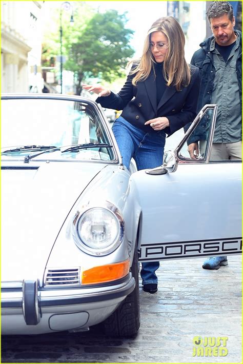 Photo: jennifer aniston jon hamm morning show porsche scenes 07 | Photo ...