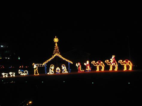 Guske Lakehouse: Bristol Speedway Christmas lights