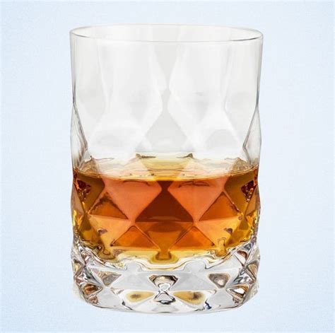 12 Best Whiskey Glasses 2022 - Coolest Glassware for Whiskey