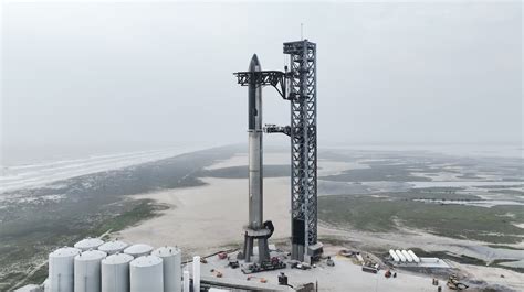 SpaceX readying Starship rocket for around-the-world test flight next week – Spaceflight Now