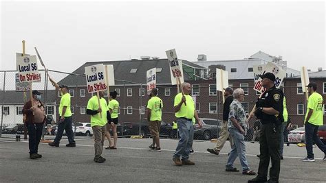 BIW responds to union threat to fine workers who cross picket line