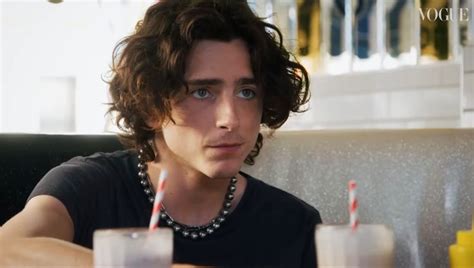 timothée vogue interview 💗💗 | Novios, Fondos de pantalla de color azul ...