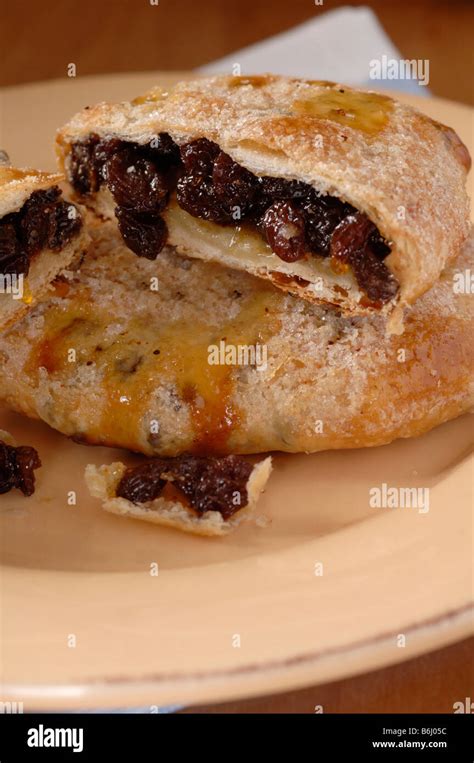 Banbury Cake cut open Stock Photo - Alamy