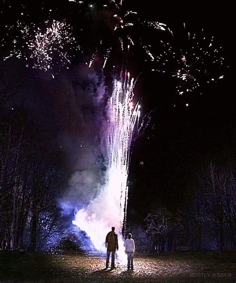 Free Animated Fireworks Gif