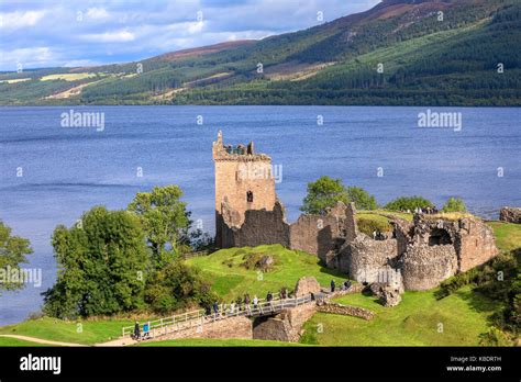 Urquhart castle scotland hi-res stock photography and images - Alamy
