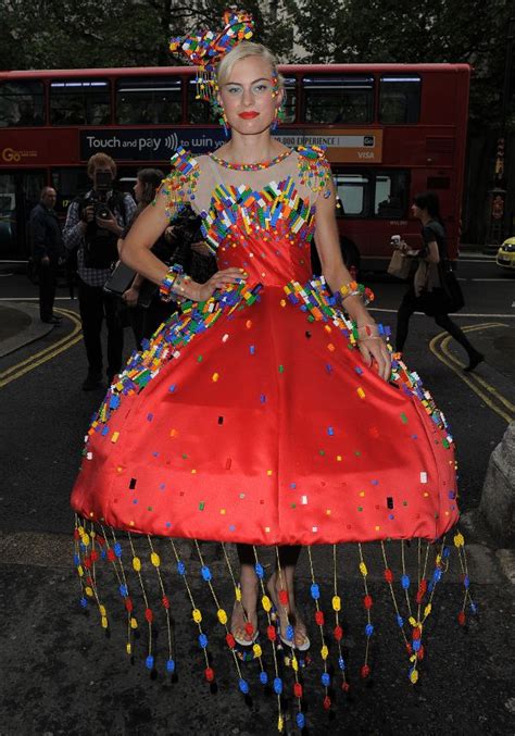 Spotted: The 5,000 LEGO Brick Dress at London Fashion Week | Fashion, London fashion week ...