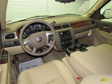 2013 GMC Yukon XL SLE Interior Color Photos | GTCarLot.com