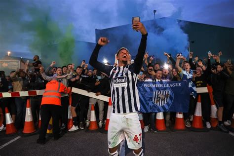 GALLERY: Jubilant West Brom fans celebrate with players outside The Hawthorns | Express & Star