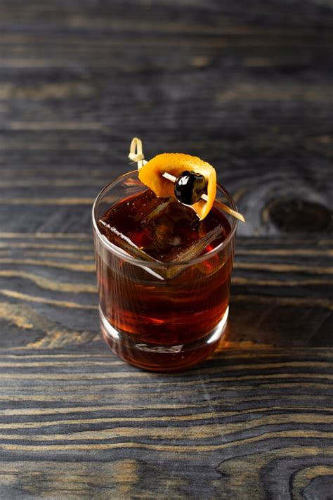 14 Bourbon Cocktails for Whiskey Lovers - Kitchen Swagger