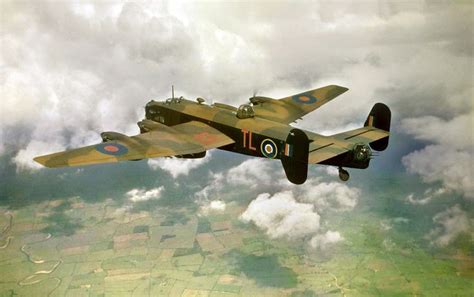 Handley Page Halifax B II series I, 1942 | Handley page halifax, Bomber plane, Halifax