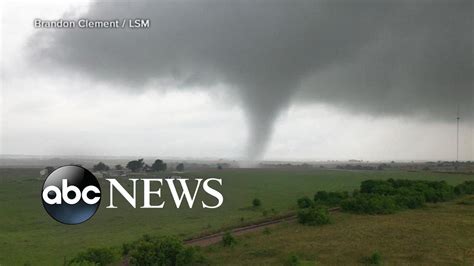 25 tornadoes reported in 5 states as heavy rain brings flooding - YouTube