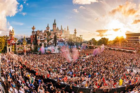 Immerse Yourself in Tomorrowland's Astonishing 2023 Mainstage in ...