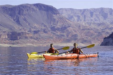 Lake Mead Kayaking Tours | Exploring Las Vegas