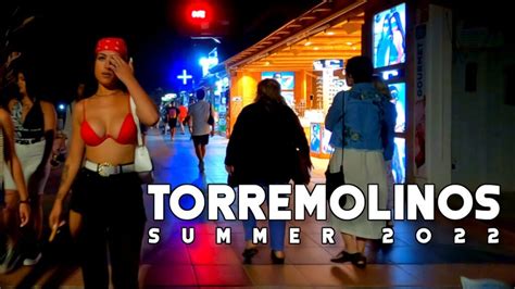 Torremolinos El Bajondillo to La Carihuela Nightlife Summer 2022 June Costa del Sol Málaga ...