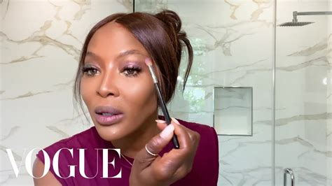 Naomi Campbell's 10-Minute Beauty Routine - Beauty Secrets