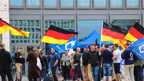 German intelligence labels AfD’s youth wing ‘extremist’ — RT World News