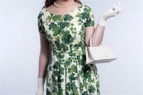 Mad Men Inspired Outfits You Will Love - Retro Housewife Goes Green