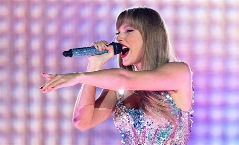 Taylor Swift Explains Why She Changes Her ‘Eras Tour’ Setlist | Us Weekly
