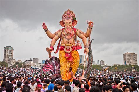 Ganesh visarjan day in Mumbai, India Ganpati Picture, Ganpati Bappa ...