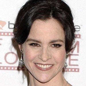 Ally Sheedy - Age, Family, Bio | Famous Birthdays