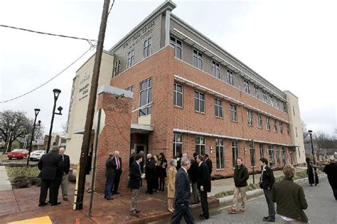 Arkansas Baptist College cuts ribbon on community building