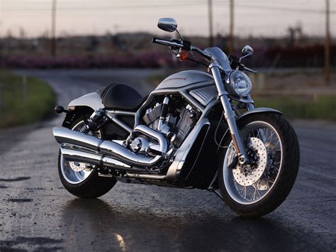 wallpapers: Harley Davidson VRSCA V Rod Bike Photos