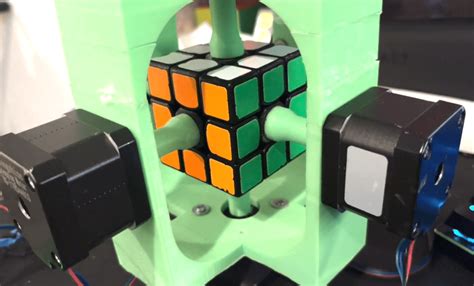 Arduino-controlled robotic solves Rubik’s Cubes in a pair seconds - handla.it