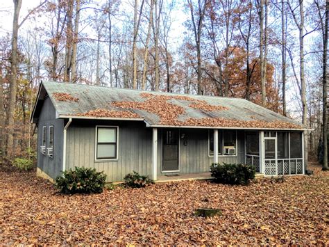 Great deal on lakefront cabin at Lake Anna | Virginia Wholesale Homes