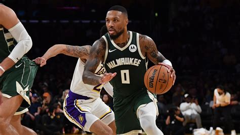 Damian Lillard scores 14 in preseason debut with Bucks | NBA.com