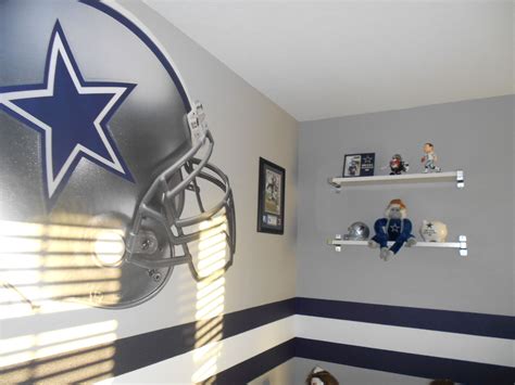 Dallas Cowboys Bedroom featuring Fathead Wall Graphic | Dallas cowboys room decor, Dallas ...