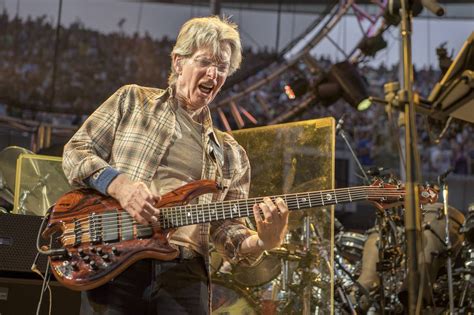 Grateful Dead’s Phil Lesh Reveals He Has Bladder Cancer - WSJ