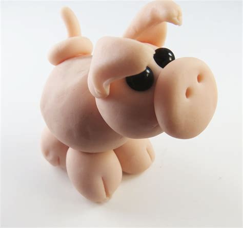 Clay beige pig sculpture figurine Polymer Clay Sculptures, Sculpture Clay, Cell Phone Charms ...