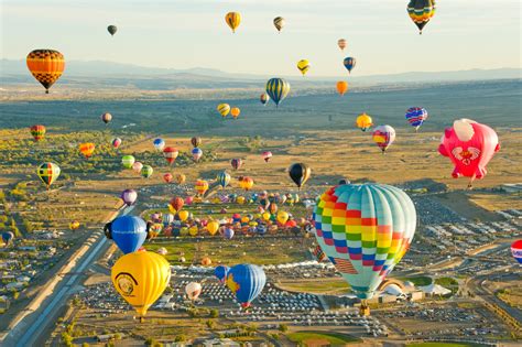 The Magic of Ballooning–The Best Balloon Festivals Around the Globe | GOGO Vacations Blog