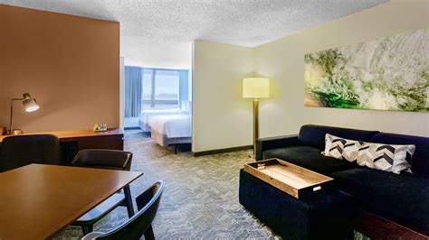 Hotels Near Miami International Airport | SpringHill Suites Miami ...