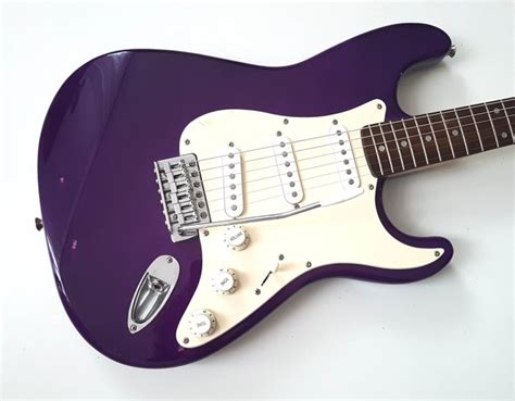 Fender Squier Stratocaster - Purple - Catawiki