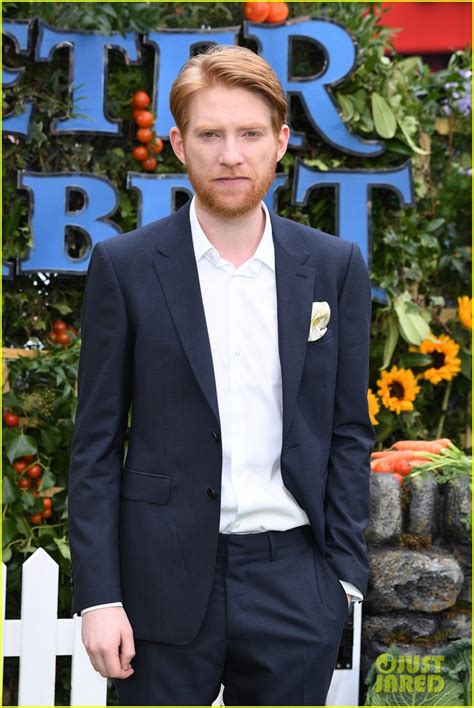 Daisy Ridley & Domhnall Gleeson Join 'Peter Rabbit' Cast at UK Premiere!: Photo 4048977 | Daisy ...