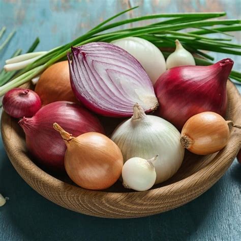 20 Types of Onions and How to Use Them - Insanely Good