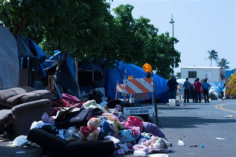 Powerful Photos Show What Life Is Like For A Homeless 3-Year-Old In Hawaii