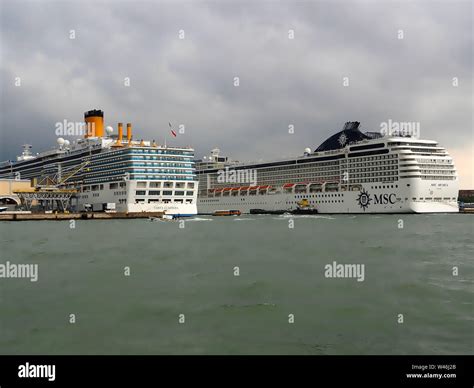 Huge cruise ship st the Venice cruise port terminal waiting for passengers Stock Photo - Alamy