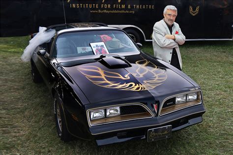 Image: 1977 Pontiac Firebird Trans Am ‘Smokey and the Bandit’ promo car ...