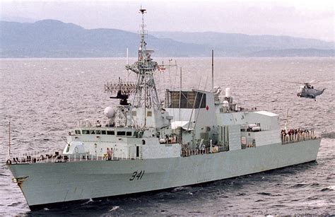 HMCS Ottawa FFH-341 Halifax class Frigate Canadian Navy