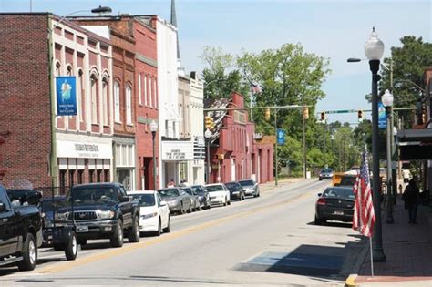 Mullins - Main Street - Picture of South Carolina Tobacco Museum ...