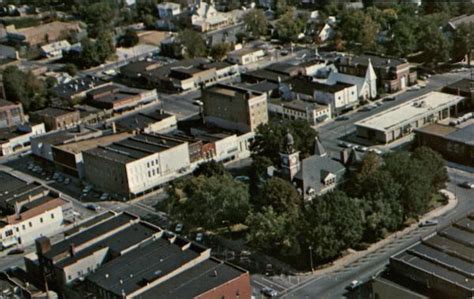 Air-view of downtown Paris, Tennessee