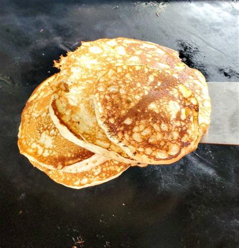 Blackstone Griddle Pancakes Recipes | RecipeLion.com